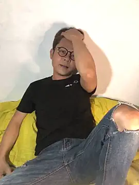 Snapshot of datnguyenvn chatting on 03/18/26, 05:27 datnguyenvn online show from 03/18/26, 05:27