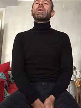 MatteoDom85 online show from 10/04/25, 09:07