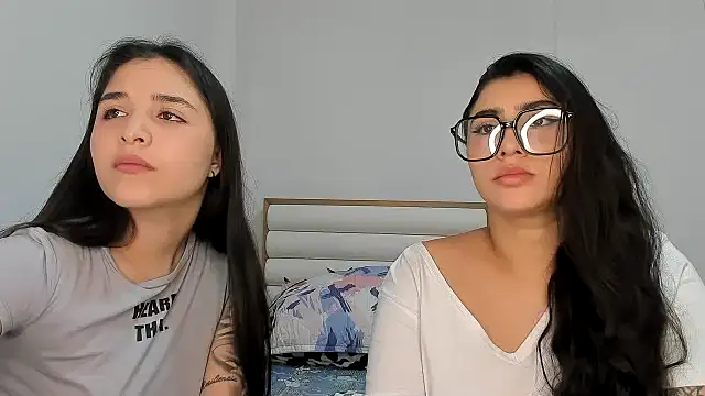 Snapshot of Sweet_and_Rous0 chatting on 03/15/26, 02:06 Sweet and Rous0 online show from 03/15/26, 02:06