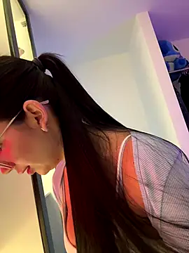 Min junn online show from 10/08/25, 02:09