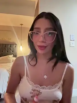 Min junn online show from 11/15/25, 11:32