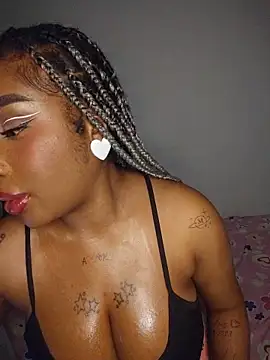 Snapshot of Queen_Amara chatting on 07/01/26, 03:52 Queen Amara online show from 07/01/26, 03:52