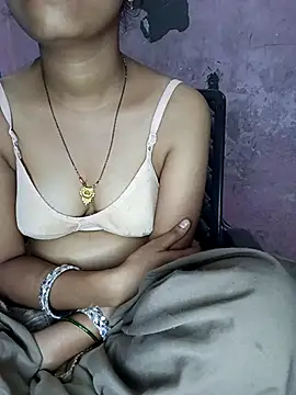 Komal-Rajput online show from 11/11/25, 10:21