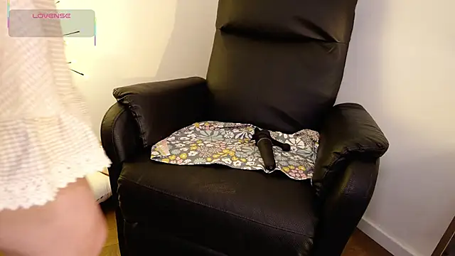 GingerAleMILF online show from 12/22/25, 10:01