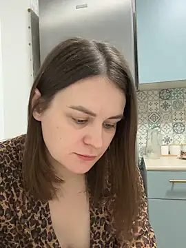 Risky-Flower online show from 12/22/25, 06:27