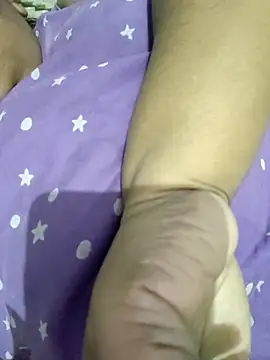 bitch-horny online show from 11/06/25, 02:18