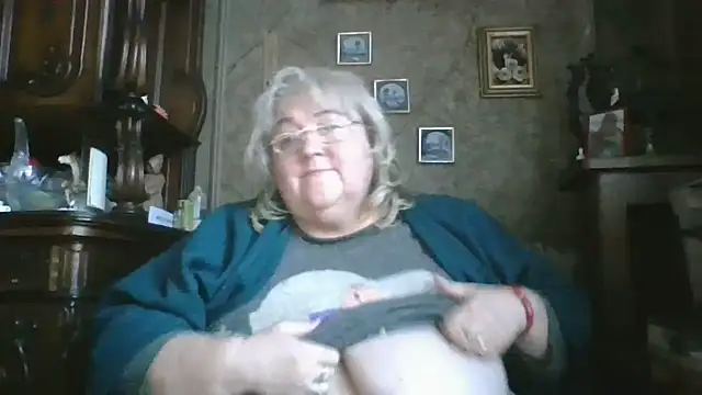 Lala-Love56 online show from 10/27/25, 02:32