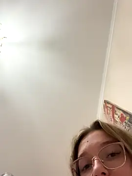 Snapshot of Bellatrisssaa chatting on 09/22/25, 04:20 Bellatrisssaa online show from 09/22/25, 04:20