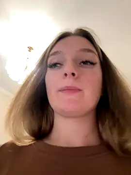 Snapshot of Bellatrisssaa chatting on 10/01/25, 12:00 Bellatrisssaa online show from 10/01/25, 12:00