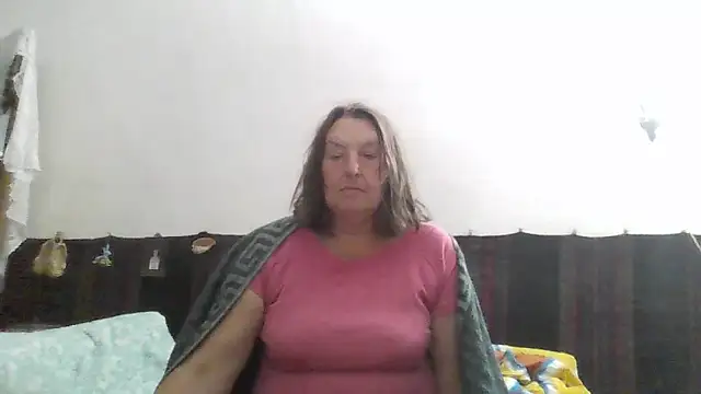 Snapshot of AnnaLive570 chatting on 06/16/26, 03:20 AnnaLive570 online show from 06/16/26, 03:20