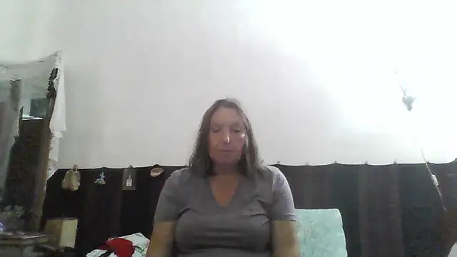 Snapshot of AnnaLive570 chatting on 07/05/26, 11:28 AnnaLive570 online show from 07/05/26, 11:28