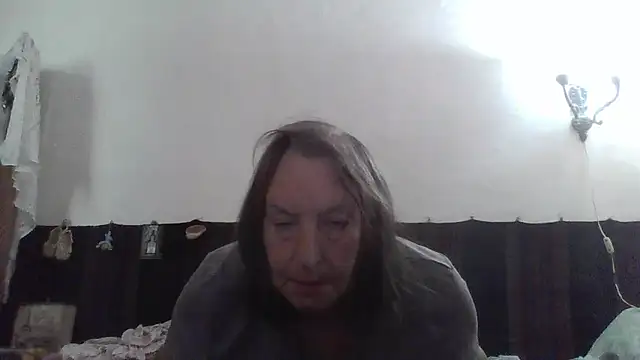 Snapshot of AnnaLive570 chatting on 07/18/26, 01:48 AnnaLive570 online show from 07/18/26, 01:48