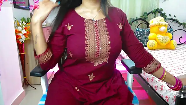 WildDimpi 0 online show from 11/01/25, 06:21