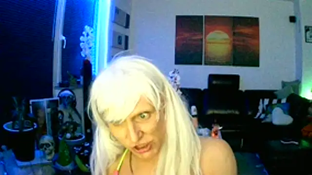 hellgirl1980 online show from 11/19/25, 04:23