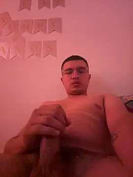 Snapshot of lonewolt chatting on 06/14/26, 01:57 lonewolt online show from 06/14/26, 01:57