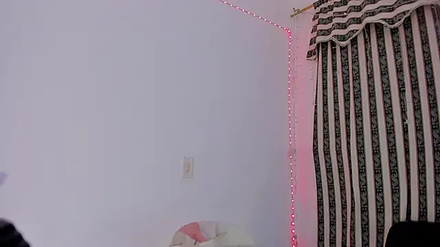 roselyn caprice online show from 02/19/26, 02:18