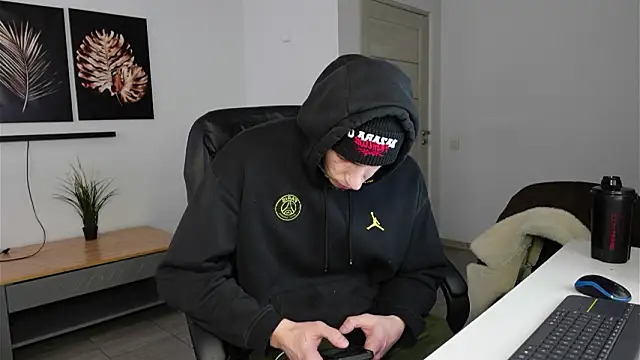 Ryan Dozer online show from 02/21/26, 06:25