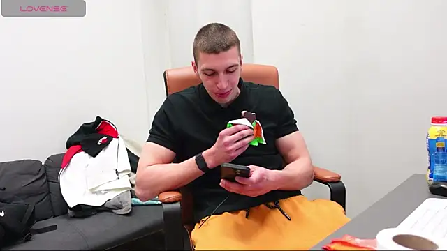 Ryan Dozer online show from 04/06/26, 05:36