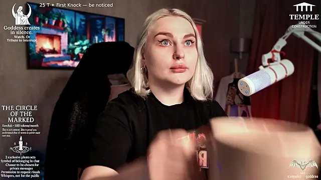 Wounded Goddess  online show from 11/13/25, 08:30