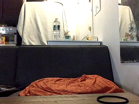 littyleesh1 online show from 09/30/25, 03:22