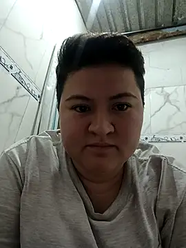 Snapshot of Noha_Whiitee chatting on 11/18/25, 03:34 Noha Whiitee online show from 11/18/25, 03:34