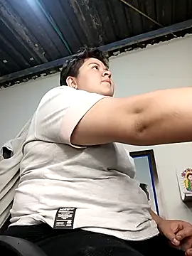 Snapshot of Noha_Whiitee chatting on 12/04/25, 12:20 Noha Whiitee online show from 12/04/25, 12:20