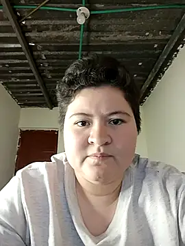 Snapshot of Noha_Whiitee chatting on 12/19/25, 09:33 Noha Whiitee online show from 12/19/25, 09:33