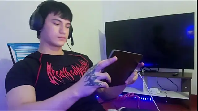 ErickWalton online show from 11/21/25, 05:17