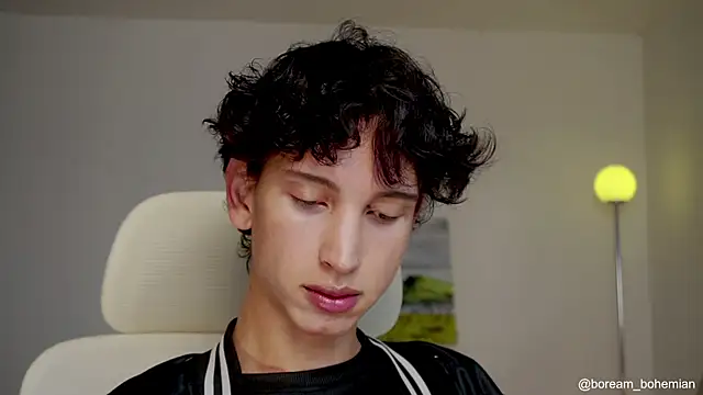 Snapshot of boream chatting on 10/08/25, 11:08 boream online show from 10/08/25, 11:08