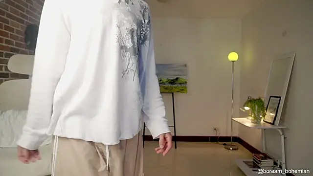 Snapshot of boream chatting on 10/11/25, 12:04 boream online show from 10/11/25, 12:04