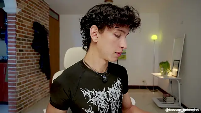 Snapshot of boream chatting on 10/20/25, 03:12 boream online show from 10/20/25, 03:12