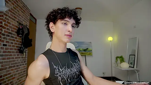 Snapshot of boream chatting on 11/05/25, 01:22 boream online show from 11/05/25, 01:22