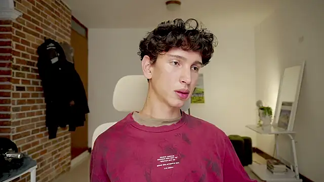 Snapshot of boream chatting on 12/16/25, 11:15 boream online show from 12/16/25, 11:15