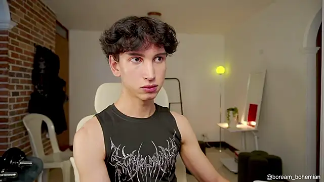 Snapshot of boream chatting on 01/12/26, 02:00 boream online show from 01/12/26, 02:00