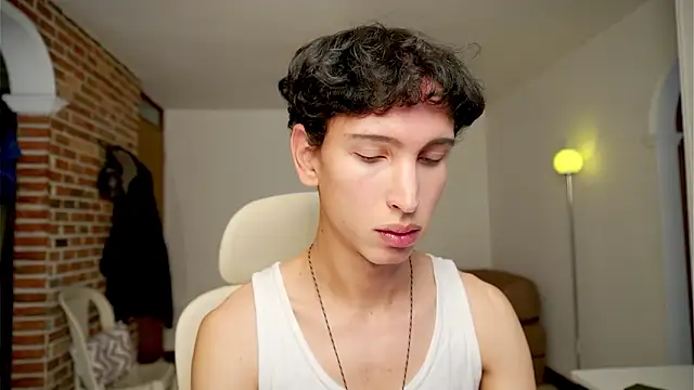 Snapshot of boream chatting on 02/09/26, 03:05 boream online show from 02/09/26, 03:05