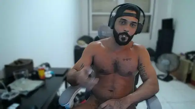 lilwolfbrasil online show from 12/13/25, 09:42