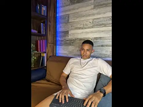 B Wild online show from 03/21/26, 08:19