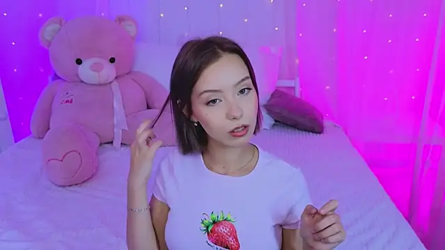 LumMina online show from 09/13/25, 09:53