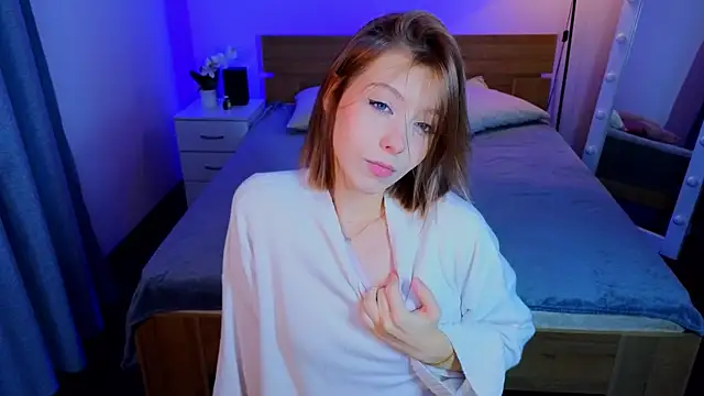 LumMina online show from 12/04/25, 10:02