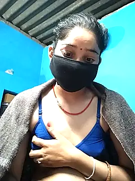 Snapshot of Hot_cupal chatting on 11/18/25, 04:55 Hot cupal online show from 11/18/25, 04:55