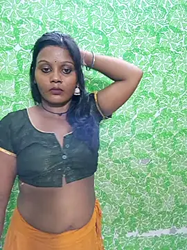 Snapshot of Rashmi_Pathak chatting on 09/13/25, 02:39 Rashmi Pathak online show from 09/13/25, 02:39