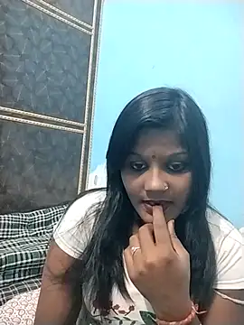 Snapshot of Rashmi_Pathak chatting on 11/07/25, 03:01 Rashmi Pathak online show from 11/07/25, 03:01