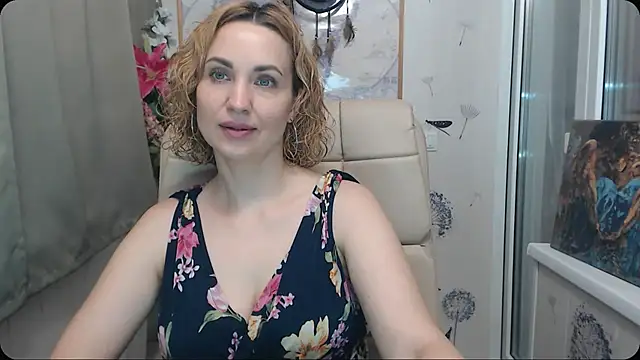 KatrinAlluring online show from 10/24/25, 04:20