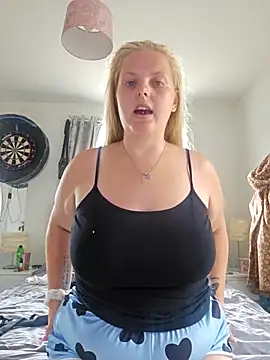 Dolliejayxx online show from 09/16/25, 12:06