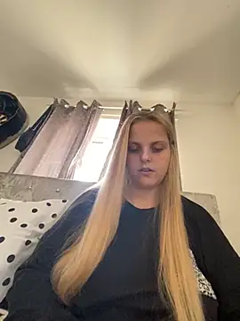 Dolliejayxx online show from 10/22/25, 09:53