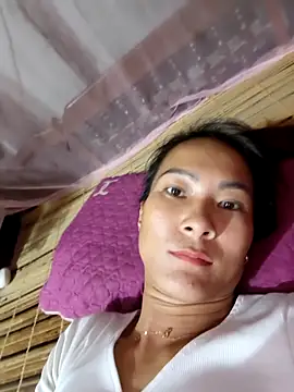 Yumyum kiw online show from 09/11/25, 01:28