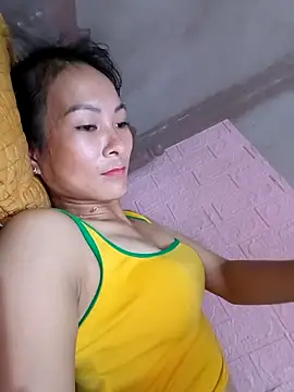 Yumyum kiw online show from 09/24/25, 07:44