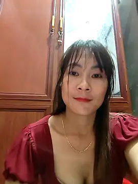 Yumyum kiw online show from 12/18/25, 04:35