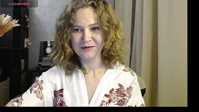 Snapshot of harpermoss chatting on 09/13/25, 10:20 harpermoss online show from 09/13/25, 10:20