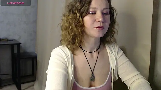 Snapshot of harpermoss chatting on 10/06/25, 06:49 harpermoss online show from 10/06/25, 06:49